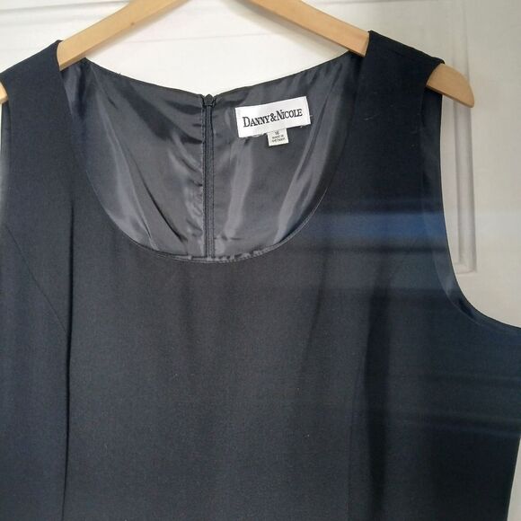 Danny & Nicole Black Sheath Midi Dress Scoop Neckline Sleeveless Cocktail - Picture 2 of 9